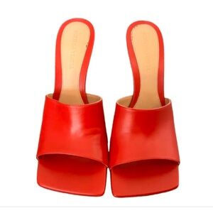 Bottega Veneta Lambskin Sunburst Stretch Heeled Mule